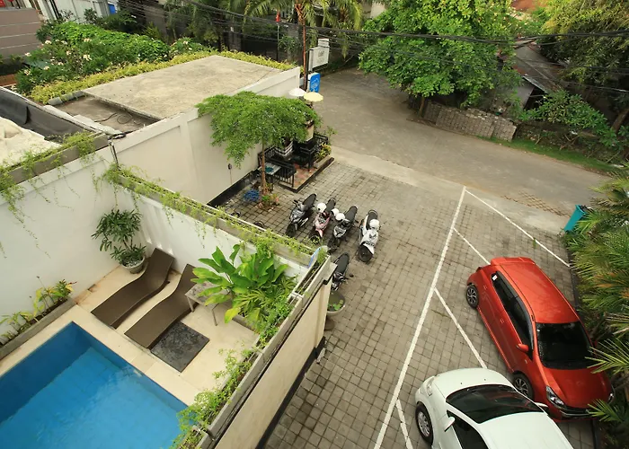 Aparthotel Legian Village 3*