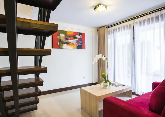 Aparthotel Legian Village 3*
