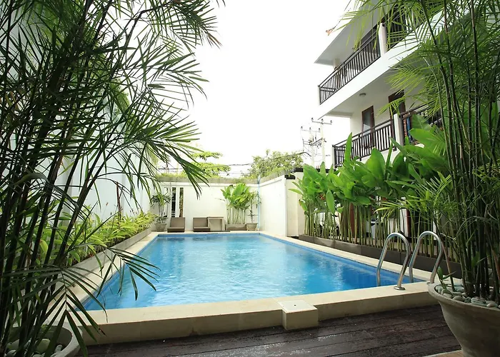 Aparthotel Legian Village 3*